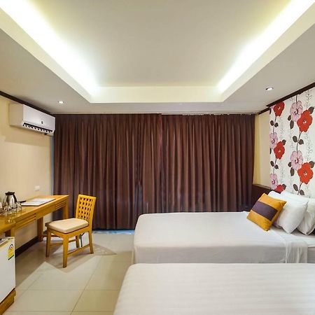 A2 Hotel Bangkok Bagian luar foto