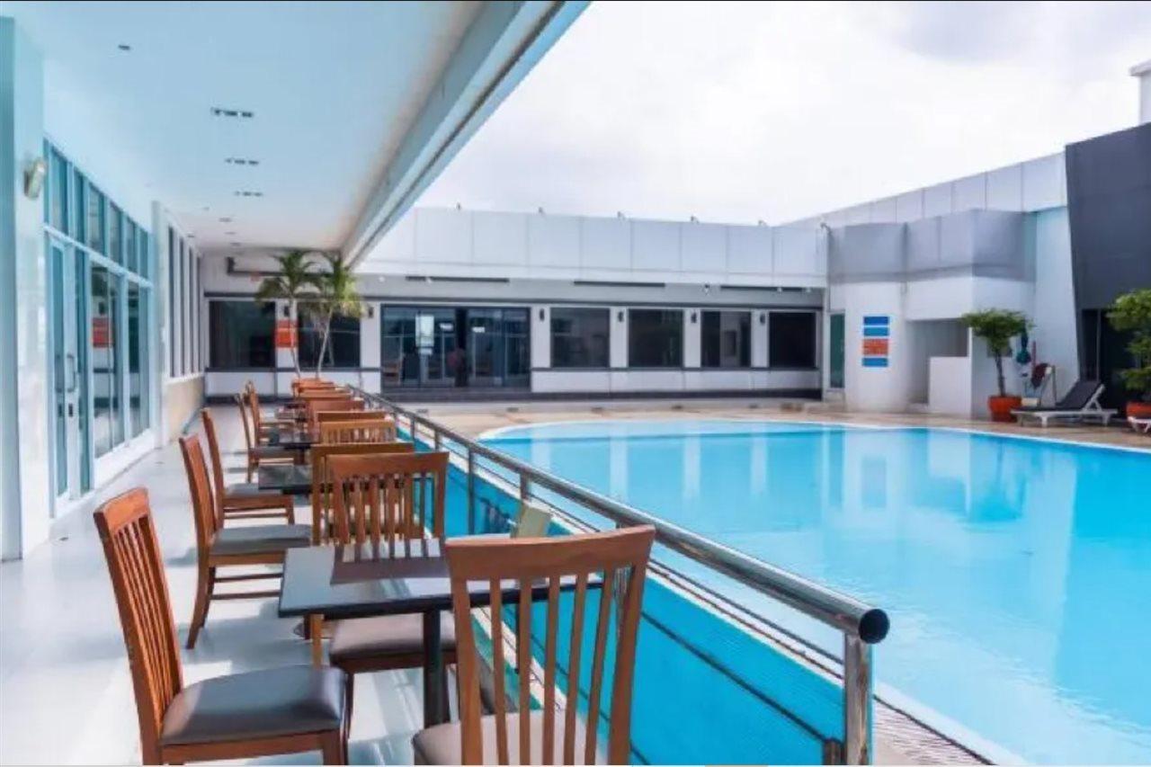 A2 Hotel Bangkok Bagian luar foto