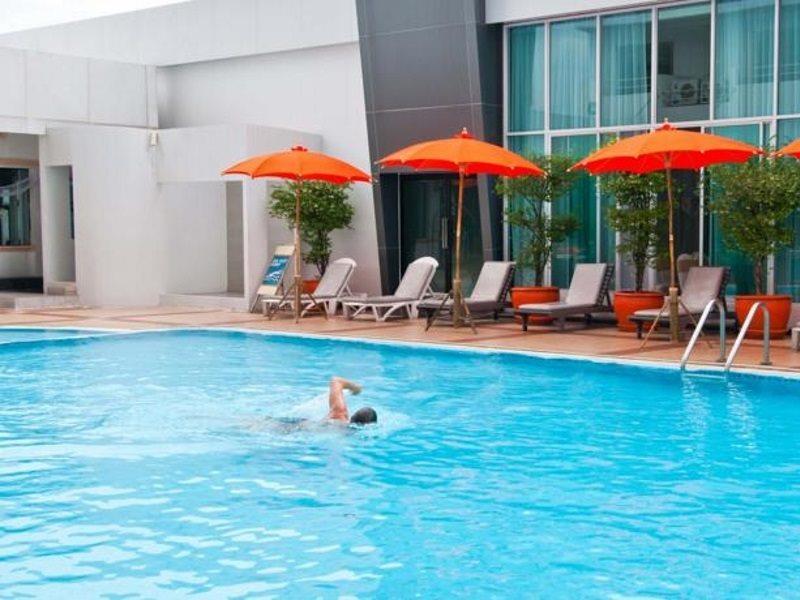 A2 Hotel Bangkok Bagian luar foto