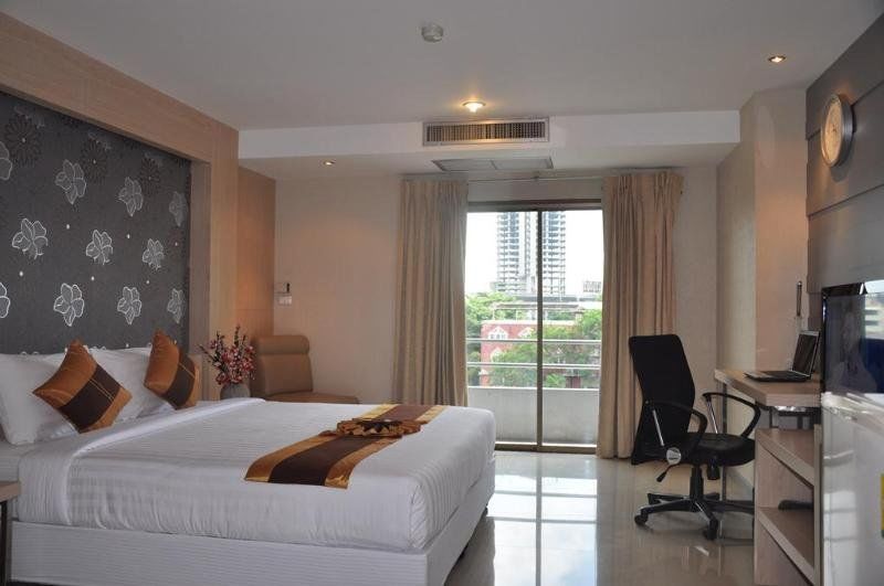 A2 Hotel Bangkok Bagian luar foto