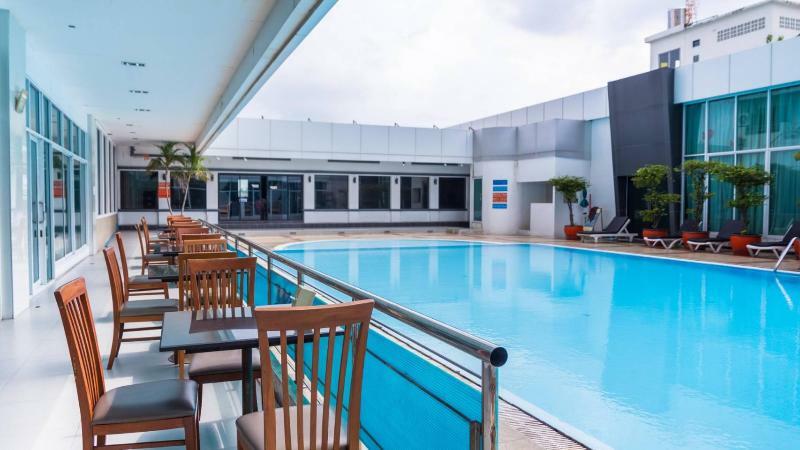 A2 Hotel Bangkok Bagian luar foto